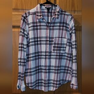 NWOT FOREVER 21 PINK, WHITE, BLACK, PLAID FLANNEL TOP WOMENS CUTE WARM SHIRT